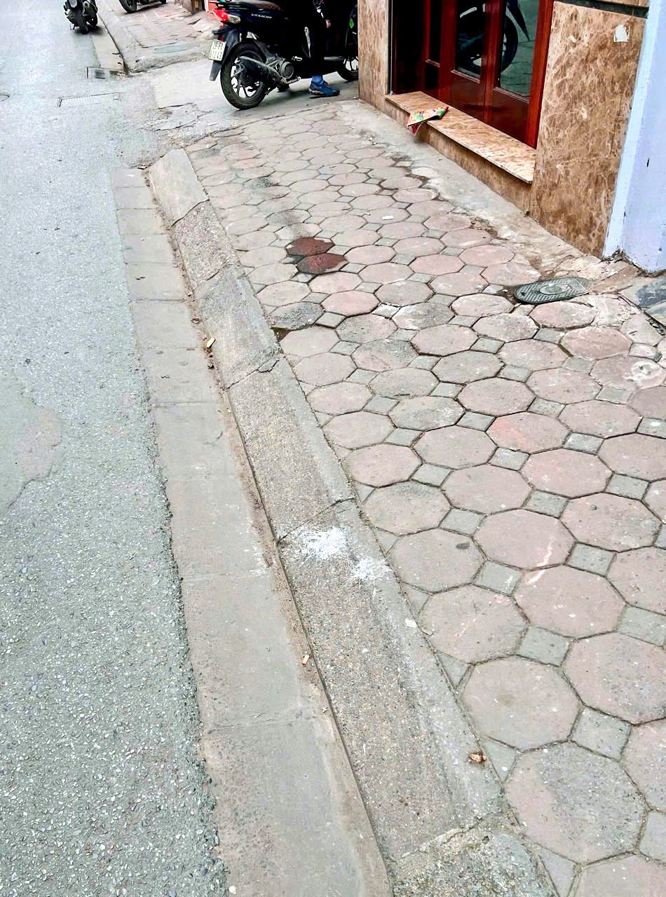 Mua Ngay Kẻo Giá Tăng: Nhà Đẹp Văn Cao, Ba Đình - Vị Trí Hiếm