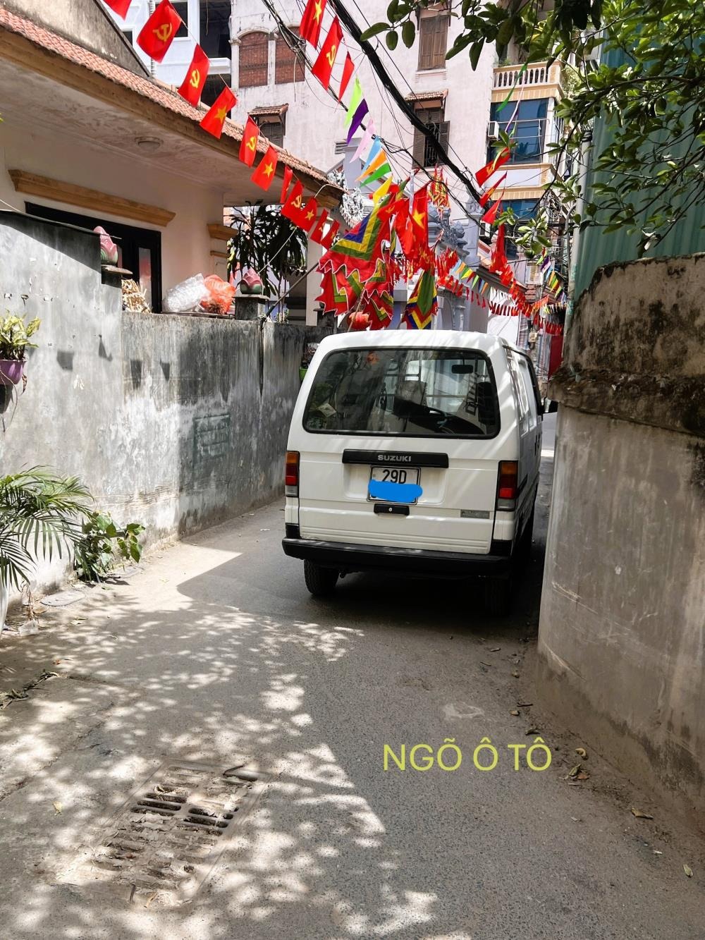 Nhà 6 Tầng, 9.6 Tỷ - Vị Trí Đắc Địa Lạc Long Quân, Tây Hồ