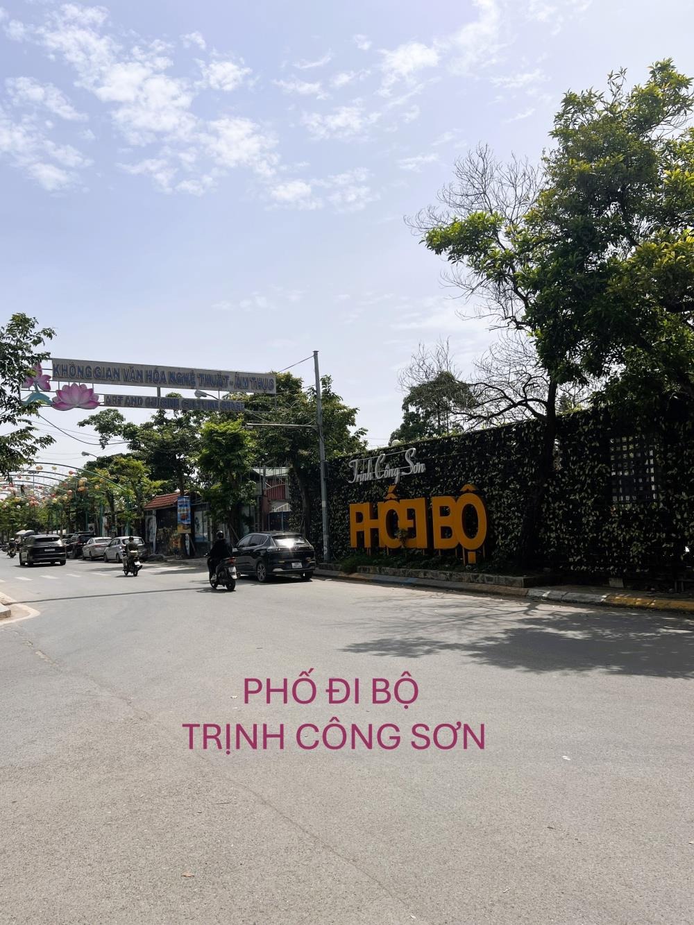 Nhà 6 Tầng, 9.6 Tỷ - Vị Trí Đắc Địa Lạc Long Quân, Tây Hồ