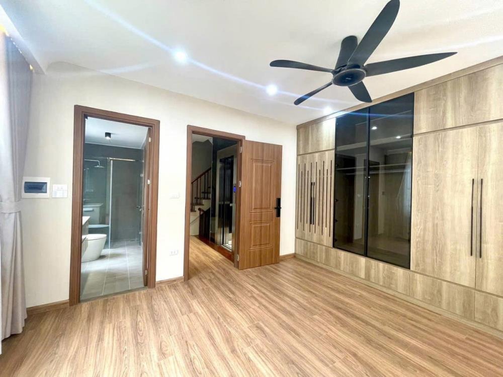 Nhà phố 6 tầng, thang máy, 65m2, ô tô vào nhà - Phương Liệt, Thanh Xuân