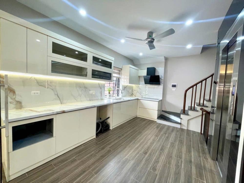 Nhà phố 6 tầng, thang máy, 65m2, ô tô vào nhà - Phương Liệt, Thanh Xuân