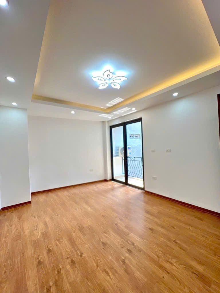 Nhà đẹp ngõ Chợ Khâm Thiên - Đống Đa - 5 Tầng, 40m², Giá 7.65 Tỷ