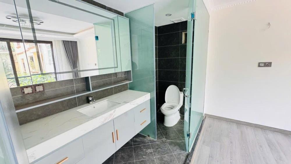 Bán nhà mặt ngõ Thái Hà, Đống Đa - 6 Tầng, Thang Máy, Ô Tô Gần
