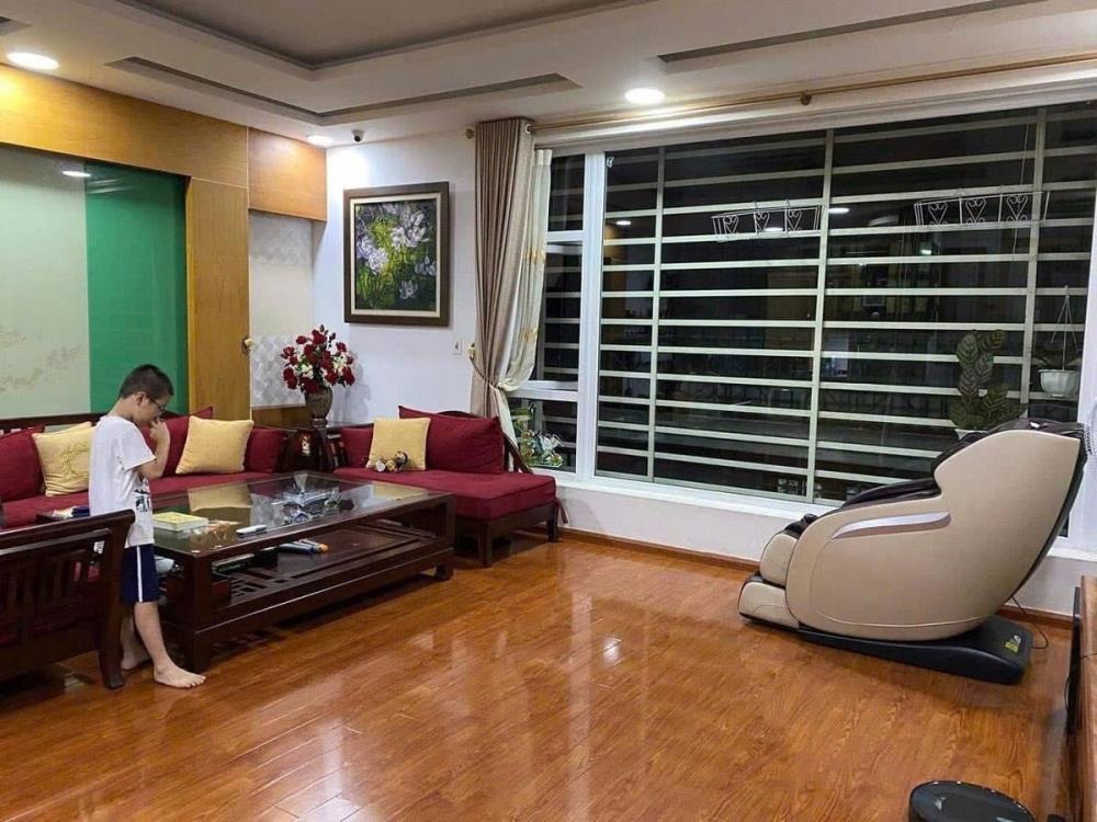 Bán nhà Thái Hà 63m2, 5 tầng, mặt tiền 6.6m, ô tô vào nhà, Đống Đa - Giá 20 tỷ