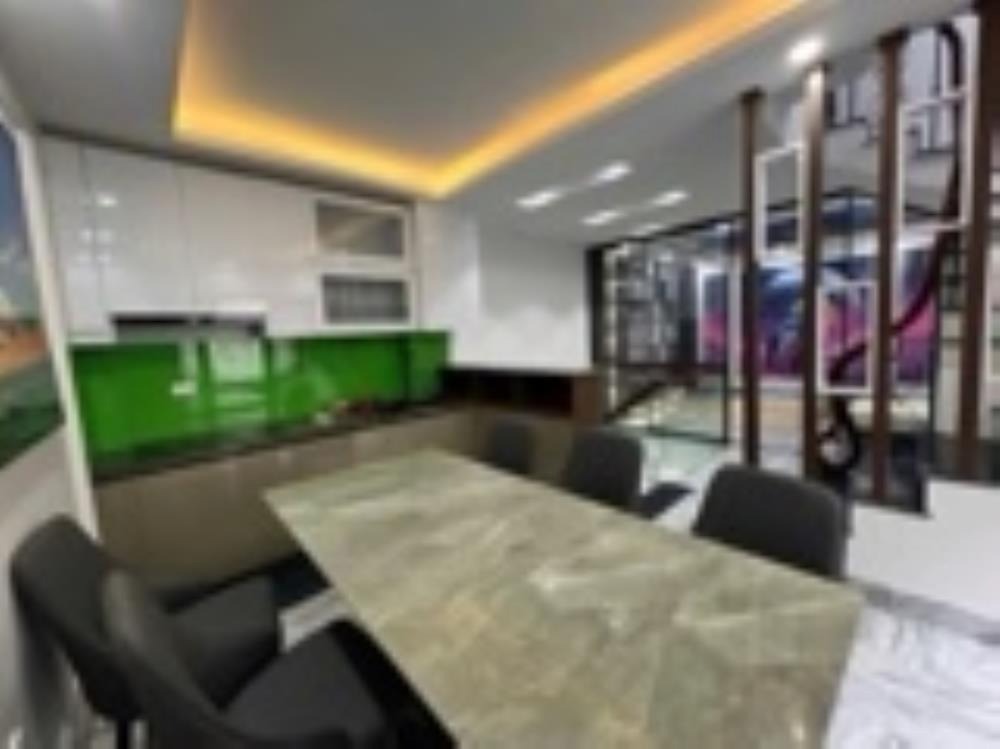 Siêu phẩm Ba Đình - 42m2, 5 Tầng, Mặt Tiền Rộng 9m, Giá 9.5 tỷ