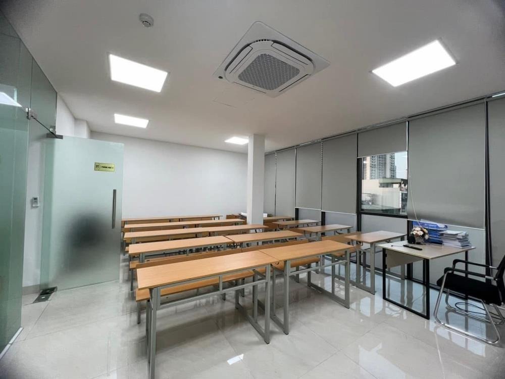 Dịch Vụ Cho Thuê/Bán Tòa Nhà Văn Phòng Hiện Đại Kiến Hưng - 7 Tầng, Thang Máy, 3 Oto