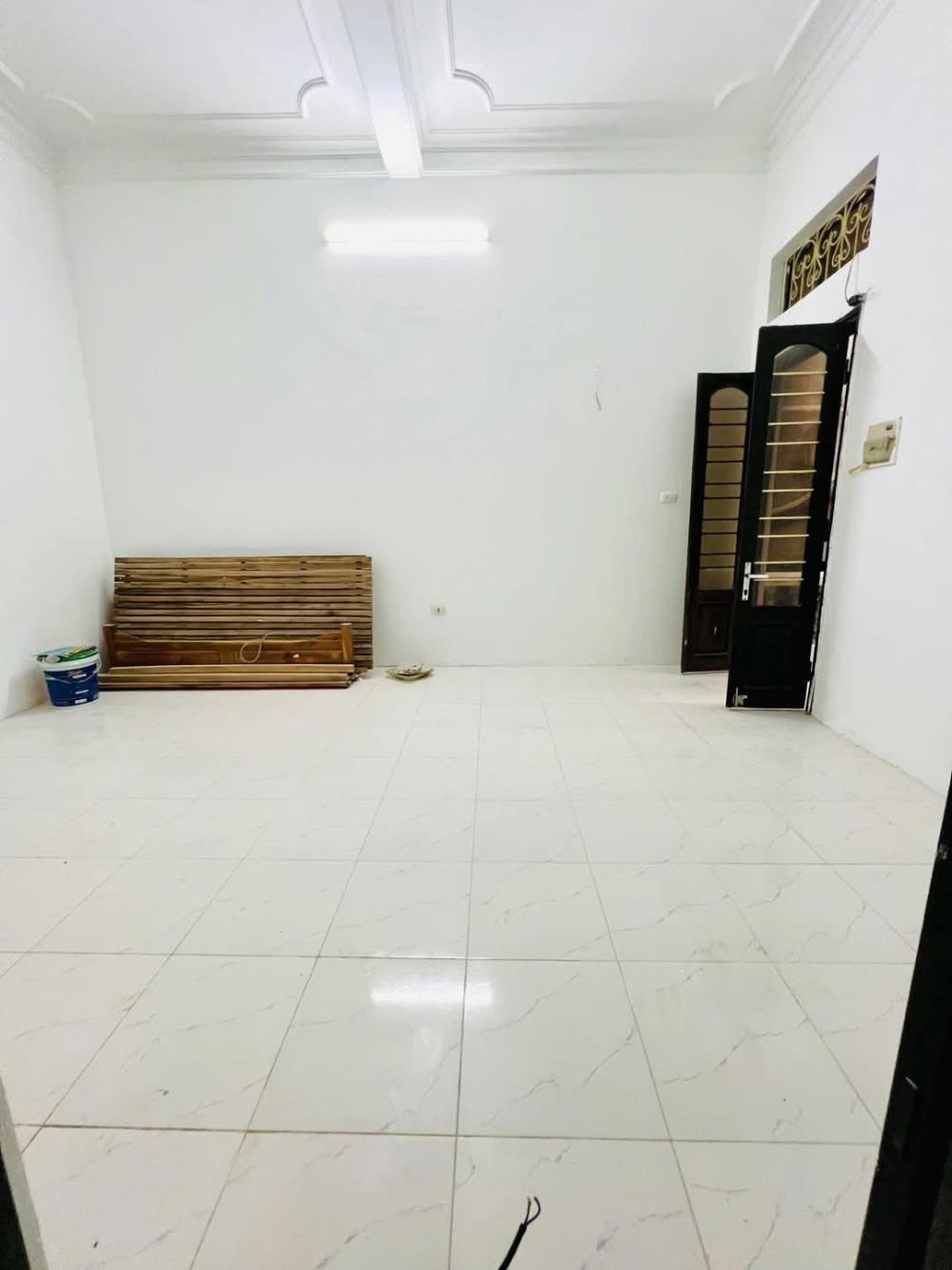 Bán nhà phố Tây Sơn 38m2, 4 Tầng, Giá Chỉ 5 Tỷ - Vị Trí Đẹp, Gần Phố