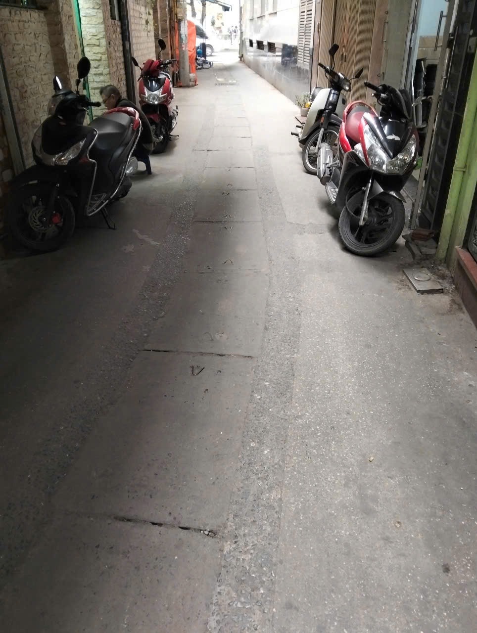Bán nhà phố Vũ Trọng Phụng, Quận Thanh Xuân - 81m2, 4 Tầng, Mặt Tiền Rộng, Giá 21 tỷ