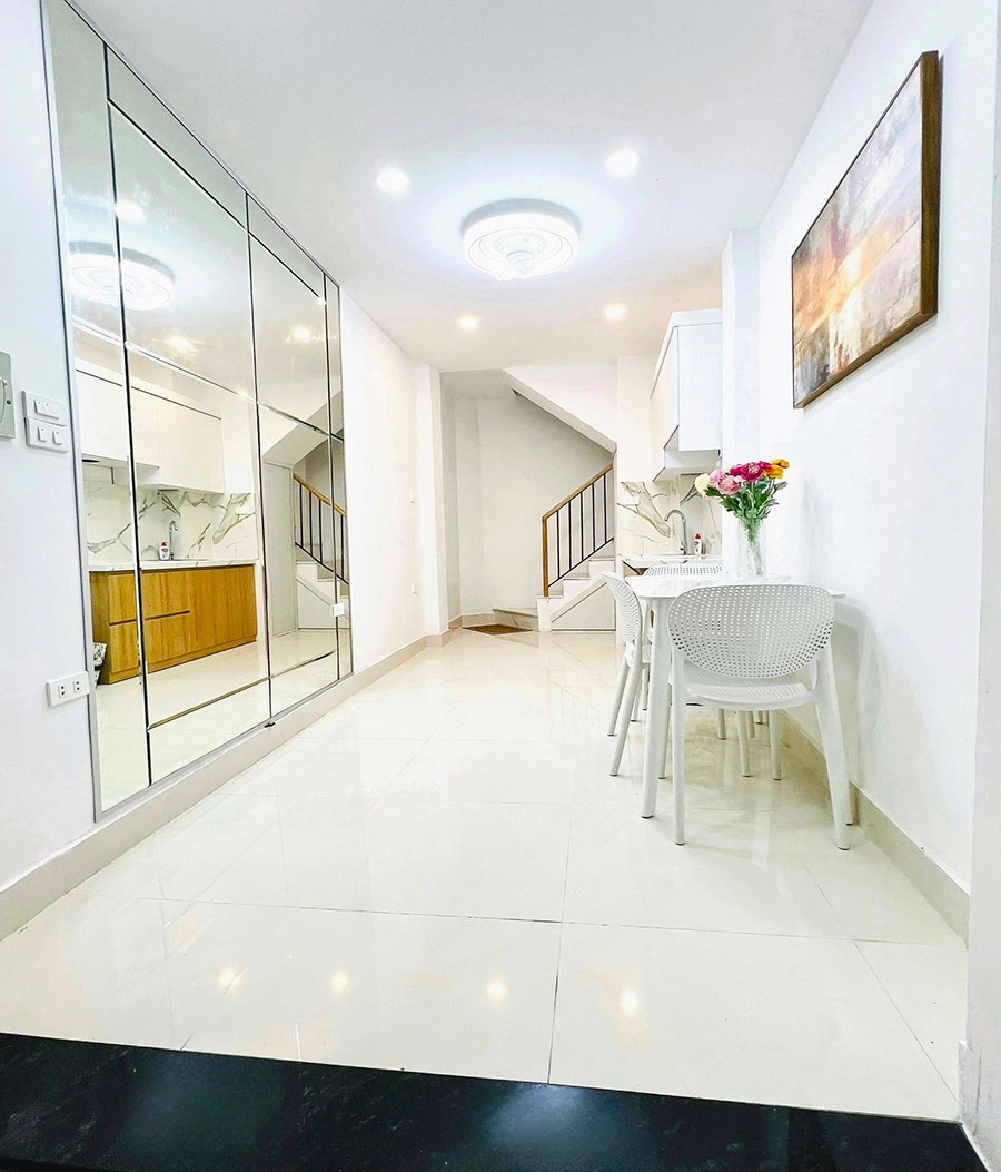 Nhỉnh 4 tỷ có nhà nhỏ xinh Cát Linh | Lô góc, ngõ nông, 3 bước ra phố cổ