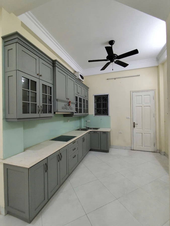 Bán nhà phố Thái Hà, Đống Đa - 50m2, 5 tầng, Ô tô vào nhà - 14.3 tỷ
