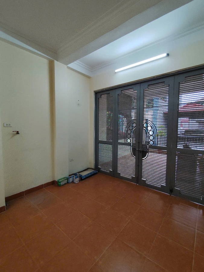 Bán nhà phố Thái Hà, Đống Đa - 50m2, 5 tầng, Ô tô vào nhà - 14.3 tỷ
