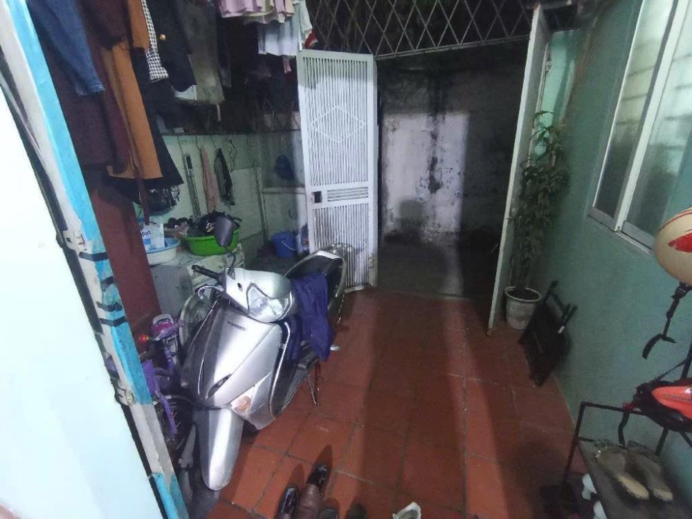 Bán Đất Tặng Nhà Đông Ngạc: 50m2, 2 Tầng, Mặt Tiền Rộng, Giá Tốt