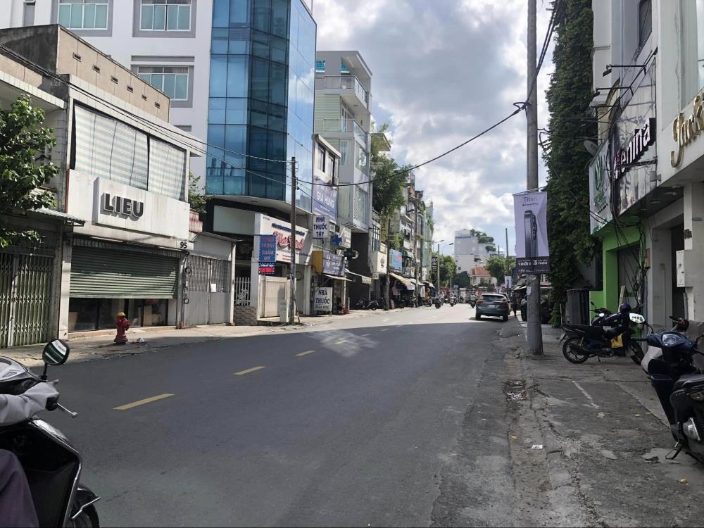 Bán Mặt Phố Đặng Văn Ngữ, Đống Đa: 170m2, Mặt Tiền 6.2m, Phân Lô, Ô Tô Tránh - Giá Tốt