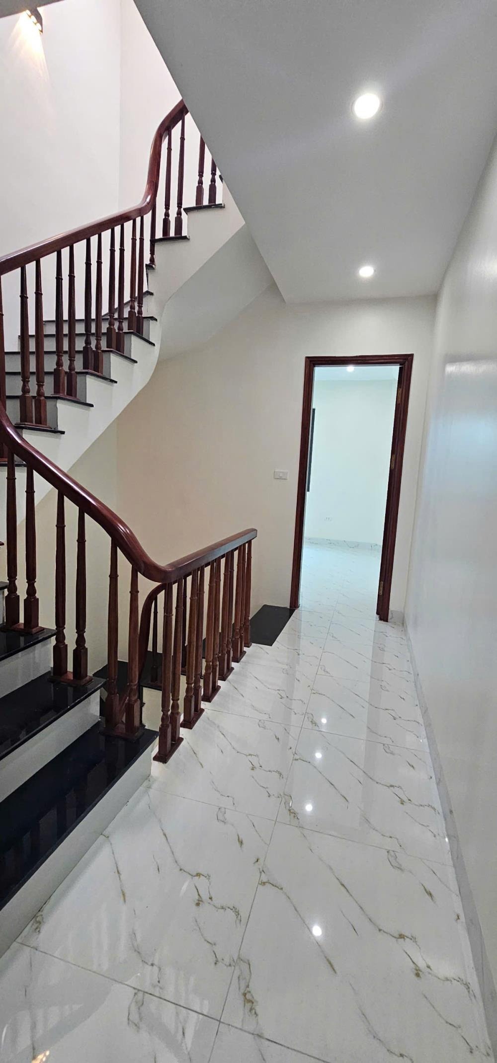 Nhà Dòng Tiền Hà Đông: Đầu Tư/Ở/Cho Thuê - 5.95 Tỷ, 7 Phòng, Ngõ 3 Gác
