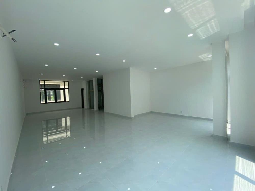 Cho Thuê Nhà Phố 5 Tầng, Thang Máy, Vị Trí Vàng VinHomes Grand Park