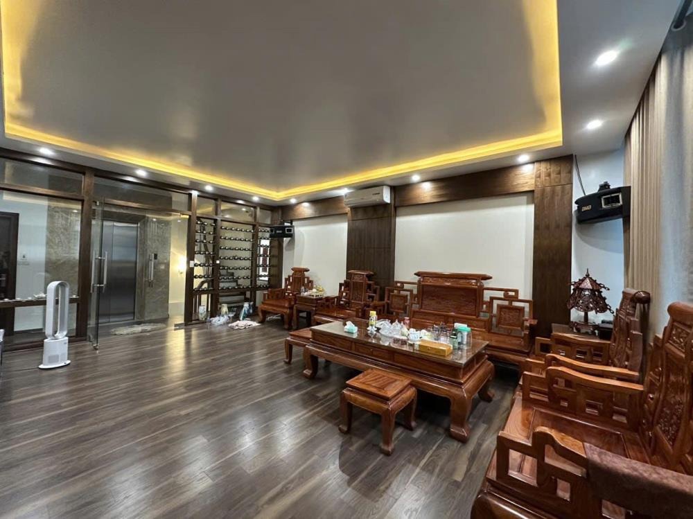 Khu Đô Thị Him Lam Vạn Phúc: Bán nhà 50m2, 7 Tầng, Mặt Tiền 5m, Giá Tốt