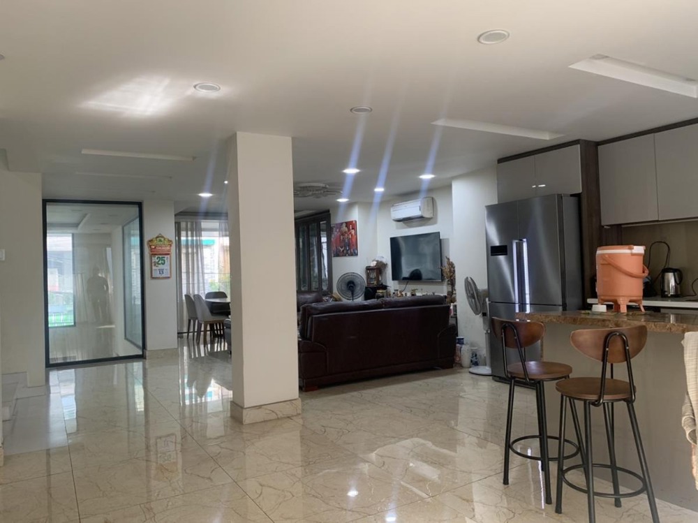 Vila Đẹp Phú Nhuận 190m2, 5 Tầng - Giá 31.5 Tỷ - 0987953195