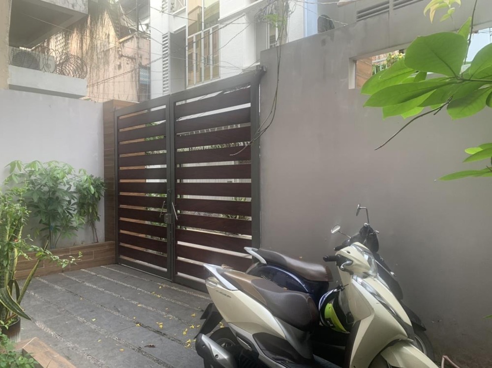 Vila Đẹp Phú Nhuận 190m2, 5 Tầng - Giá 31.5 Tỷ - 0987953195