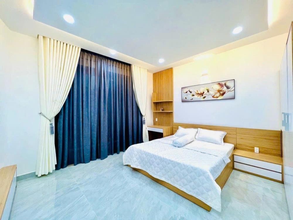 Bán Nhà Gò Vấp 2 Lầu, Thang Máy, 13 tỷ - Vị Trí VIP Khu Phân Lô