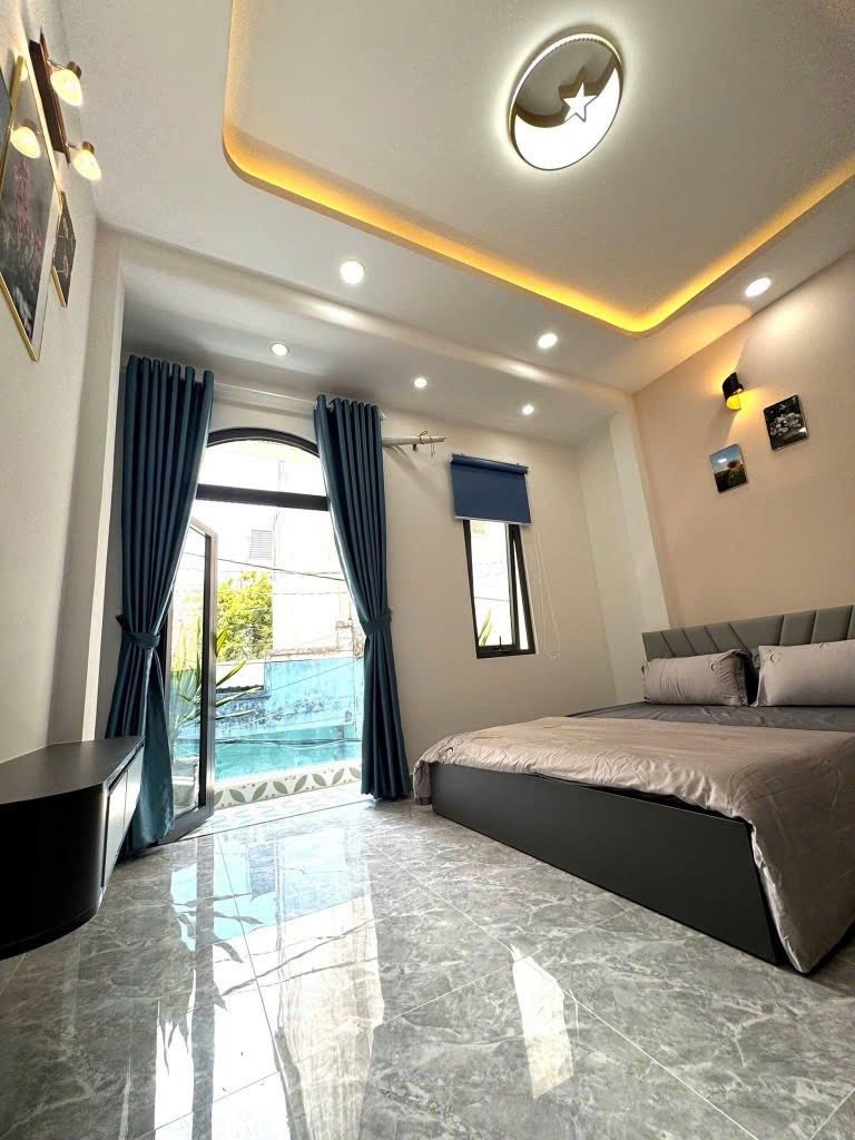 Bán Gấp Nhà Phố Bình Chánh: 1 Trệt 1 Lầu, Full Nội Thất Cao Cấp, Giá Tốt Nhất