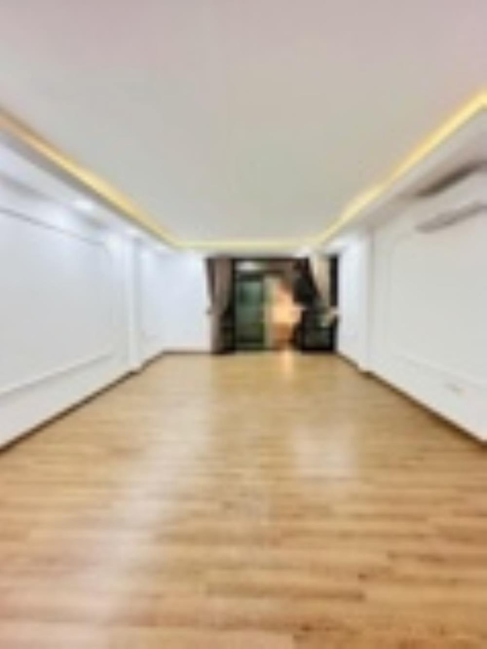 Bán nhà Lạc Long Quân, Cầu Giấy 55m2, 7 tầng, thang máy, ô tô tránh - Đầu tư/kin doanh