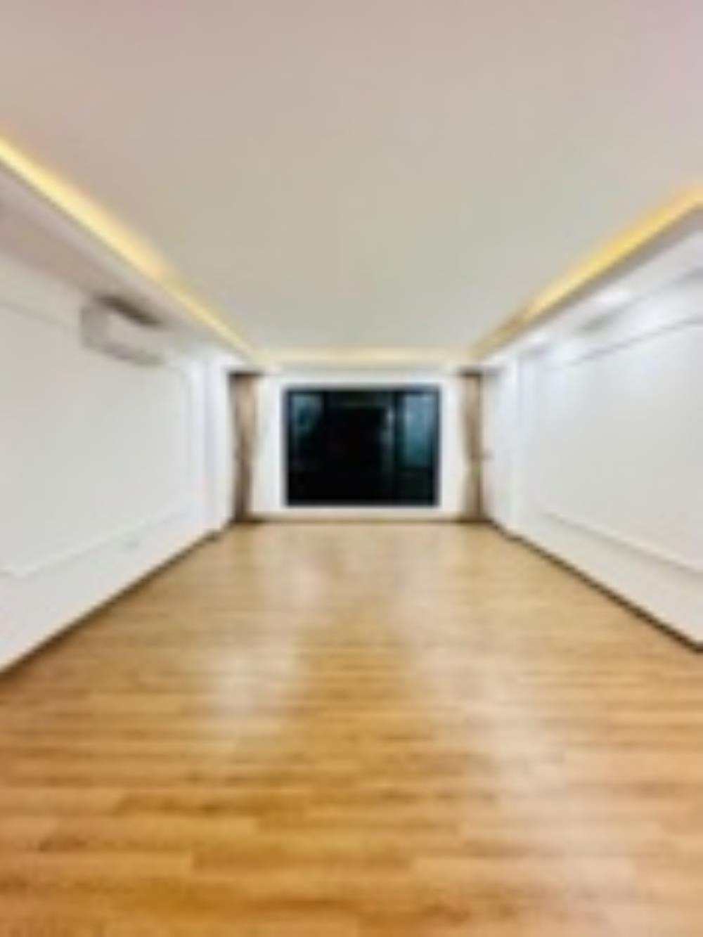 Bán nhà Lạc Long Quân, Cầu Giấy 55m2, 7 tầng, thang máy, ô tô tránh - Đầu tư/kin doanh