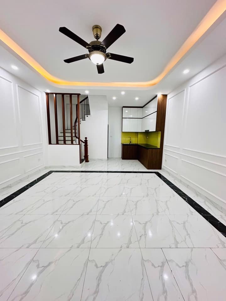 Bán Nhà Phố Giáp Bát, Hoàng Mai - 36m2, 5 Tầng, Giá 6.5 Tỷ - 0937.158.386