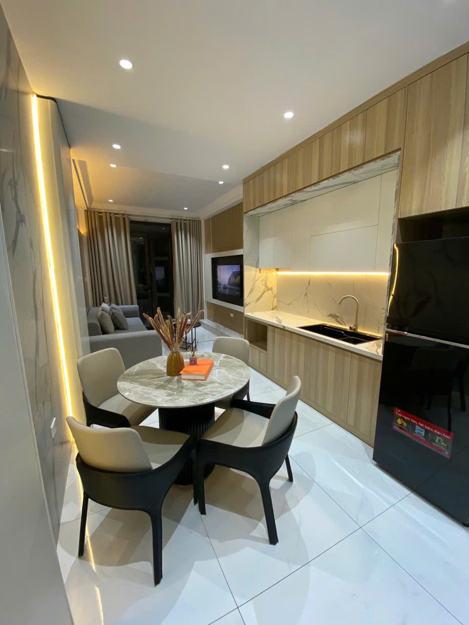 Cơ Hội Vàng: Sở Hữu Nhà Phố 5 Tầng, Thang Máy Tại Vạn Phúc, Giá Chỉ 7 Tỷ