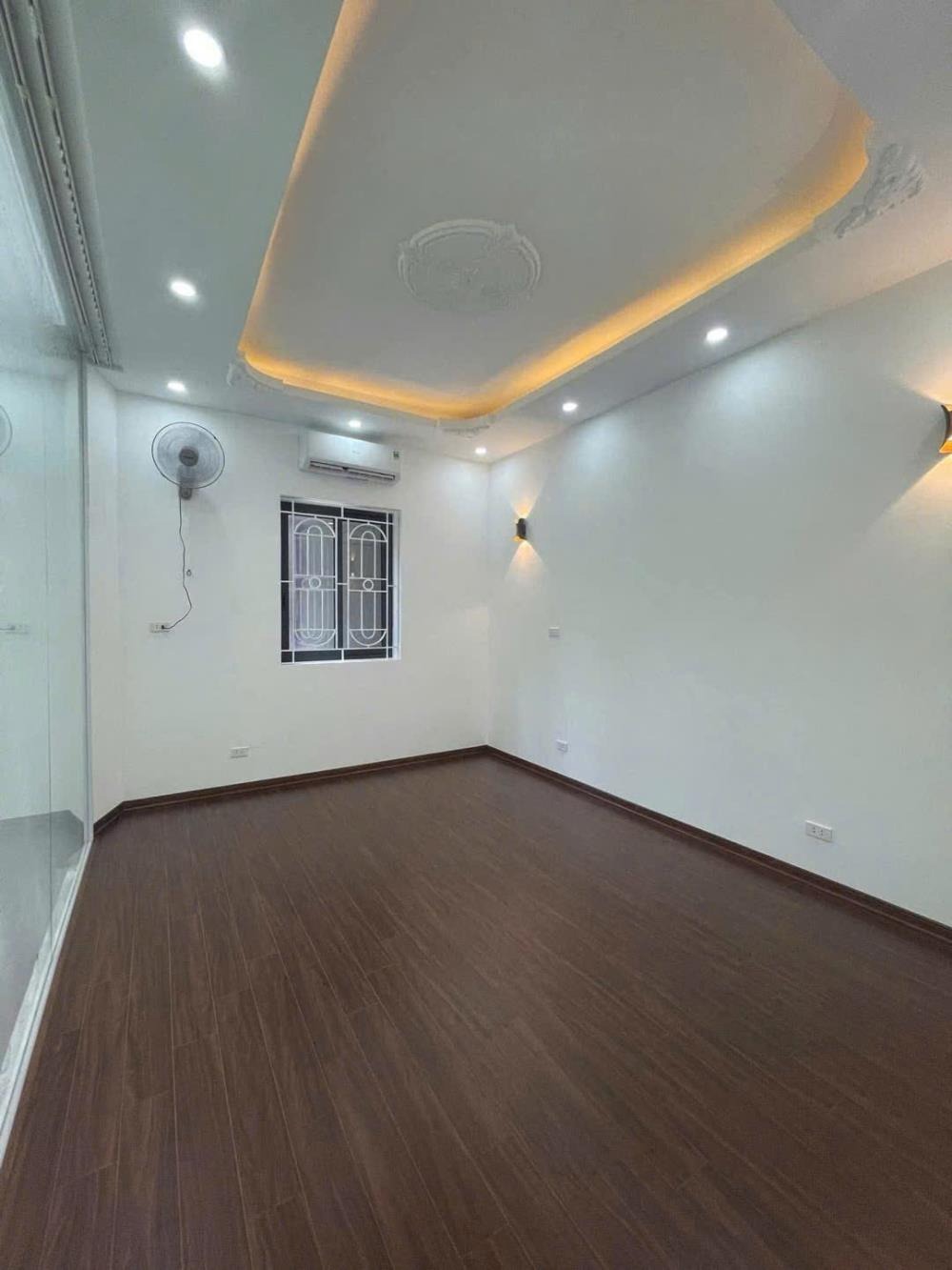 Bán nhà lô góc 7.7m, 4 tầng, Bùi Xương Trạch - Giá 12.5 tỷ