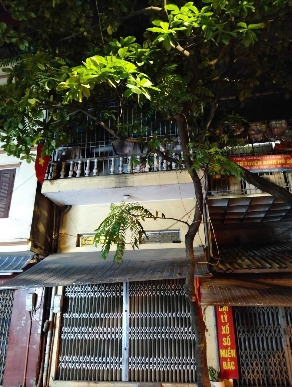 Bán Nhà Phố Đội Cấn View Hồ 95m2 - MT 4m - 36.3 Tỷ - Quận Ba Đình