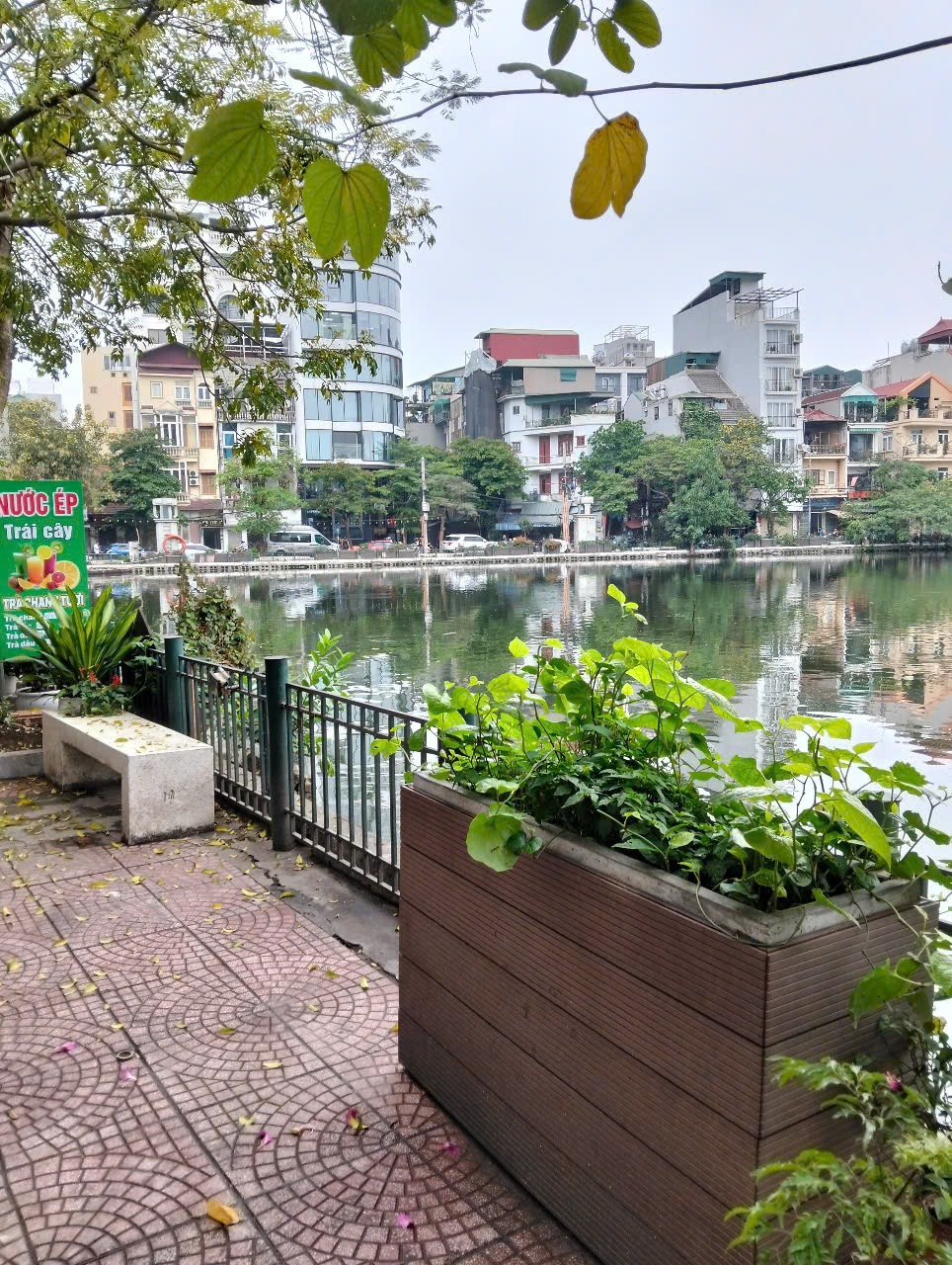 Bán Nhà Phố Đội Cấn View Hồ 95m2 - MT 4m - 36.3 Tỷ - Quận Ba Đình