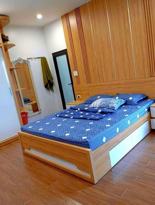 Nhà phố đội cấn kinh doanh, view hồ, 7 tầng, mặt tiền 6m, ô tô tránh - Ba Đình