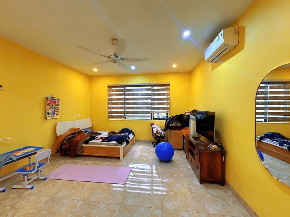Bán Nhà Phố Kim Mã 43m2, 6 Tầng, Mặt Tiền 4.8m - Lô Góc, Ngõ Rộng, Kinh Doanh Đỉnh