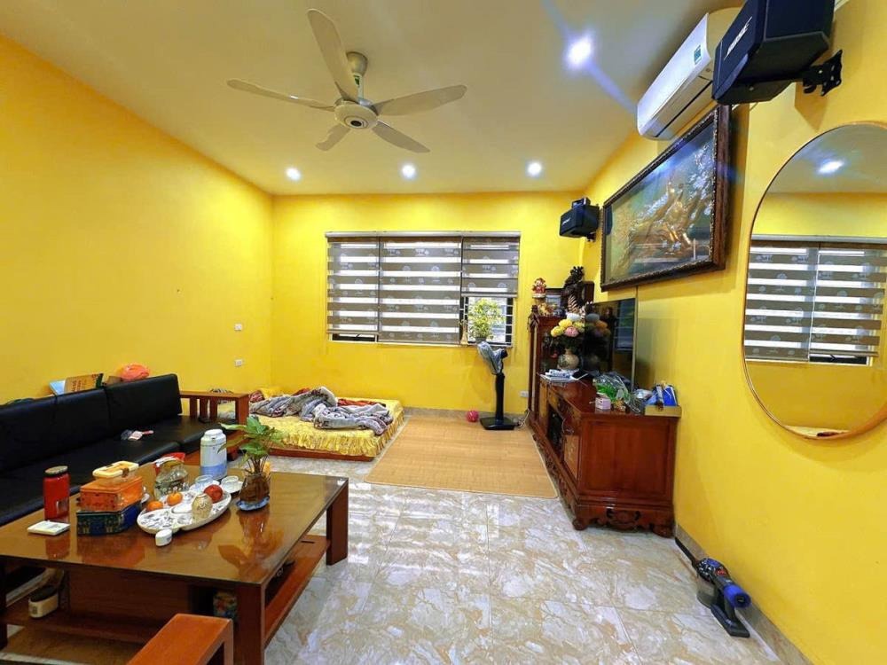 Bán Nhà Phố Kim Mã 43m2, 6 Tầng, Mặt Tiền 4.8m - Lô Góc, Ngõ Rộng, Kinh Doanh Đỉnh