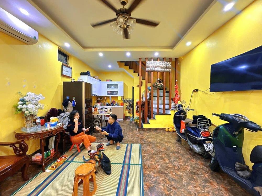 Bán Nhà Phố Kim Mã 43m2, 6 Tầng, Mặt Tiền 4.8m - Lô Góc, Ngõ Rộng, Kinh Doanh Đỉnh