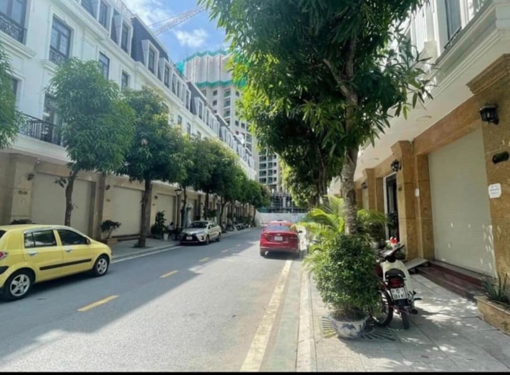 Nhà Biệt Thự View Vườn Hoa Hà Đông - Giá Tốt, Pháp Lý Sổ Đỏ
