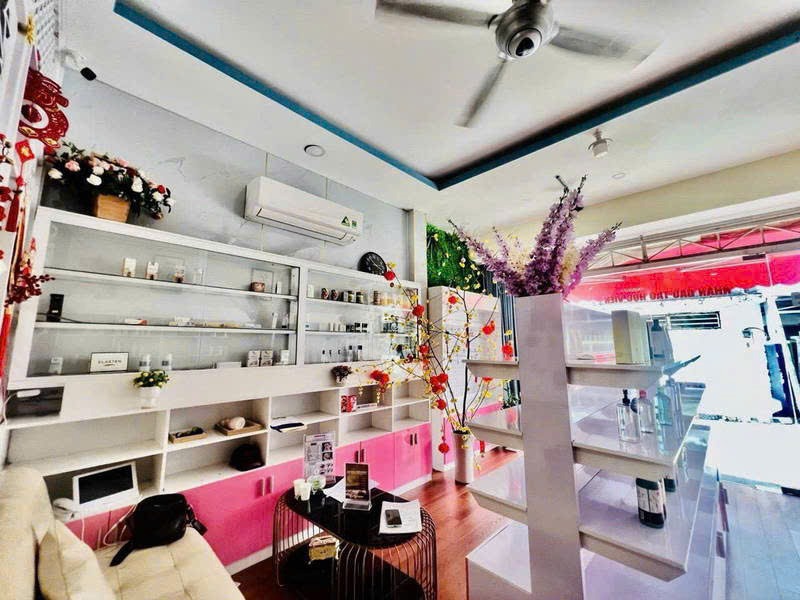 Nhà Mặt Tiền Thủ Đức 5 Tầng, 50m² - Giá 5.7 Tỷ - Vị Trí Đắc Địa