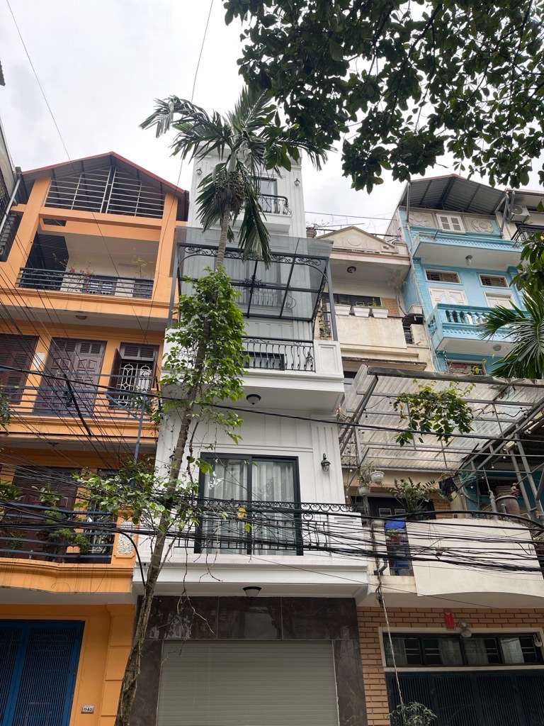 Nhà Mặt Tiền Đê La Thành - Giá Rẻ - Vị Trí Đẹp