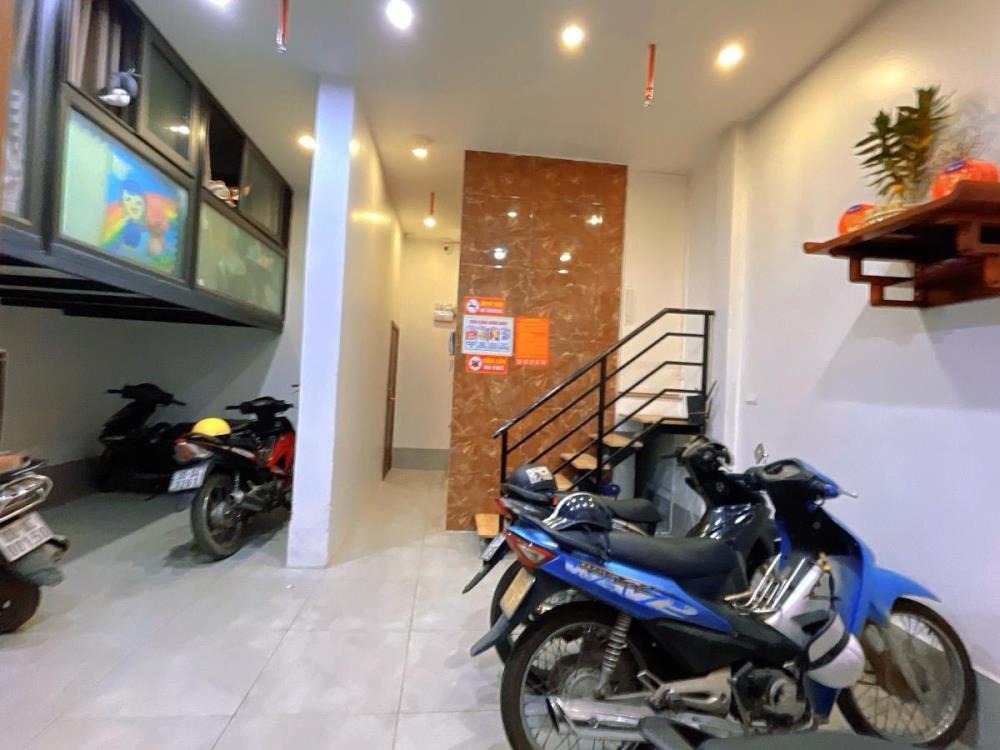 Nhà Dòng Tiền 7 Tầng Thang Máy, Doanh Thu 60tr/tháng - Cầu Giấy