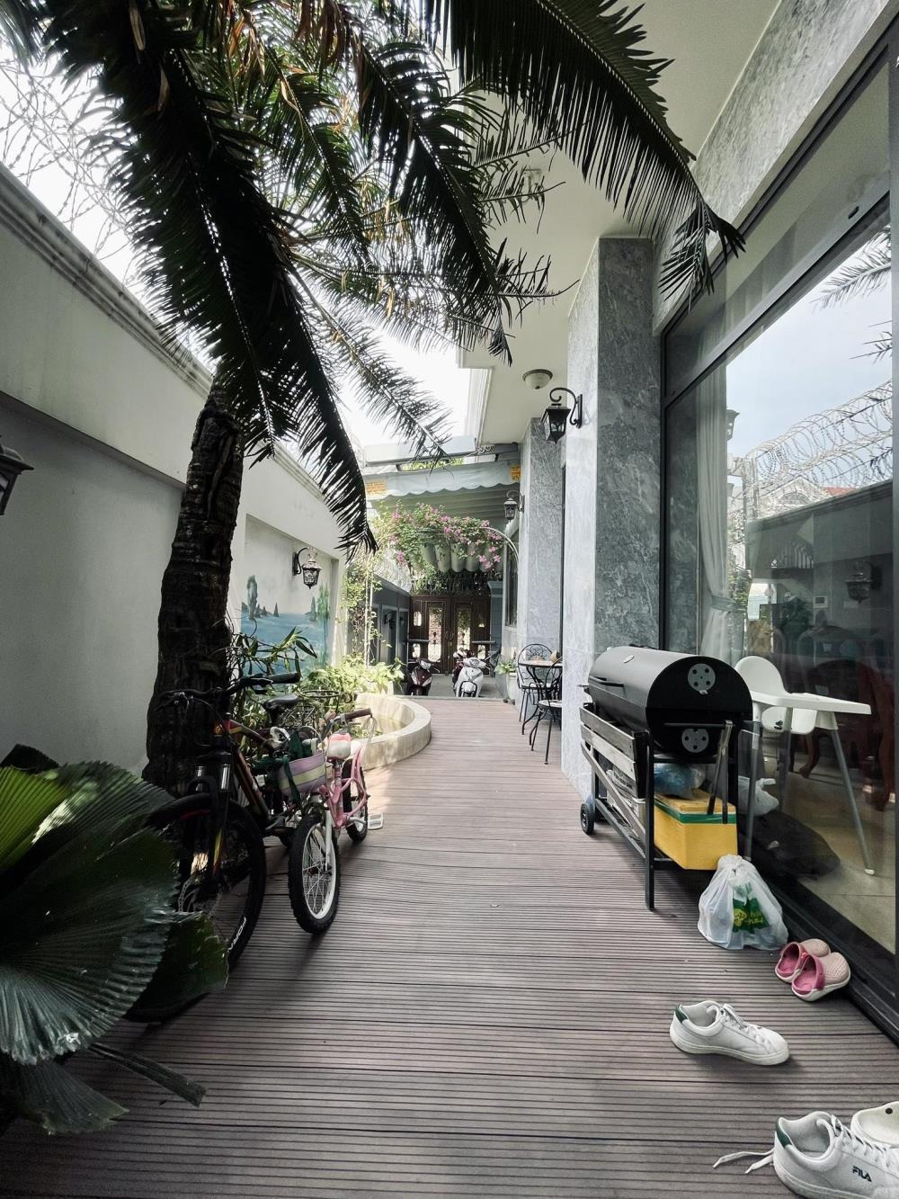 Biệt Thự Cao Cấp 200m² Đường 16m - Vị Trí Đắc Địa Quận Bình Thạnh