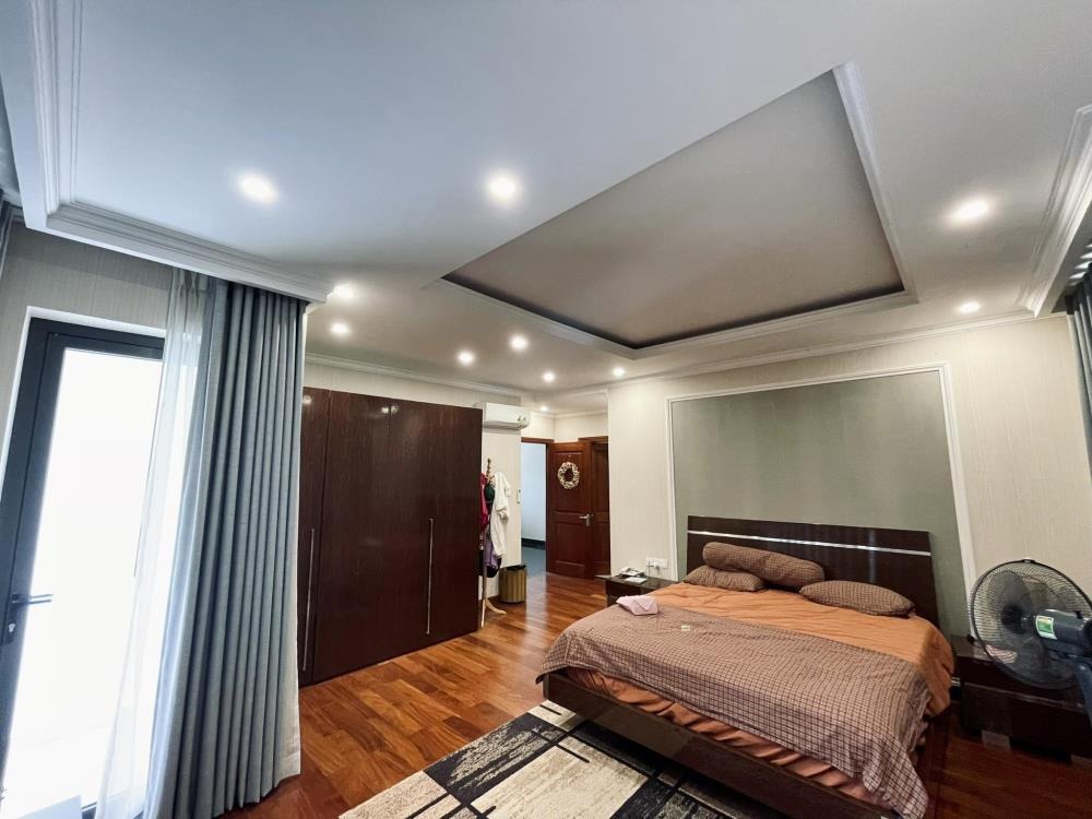 Biệt Thự Cao Cấp 200m² Đường 16m - Vị Trí Đắc Địa Quận Bình Thạnh