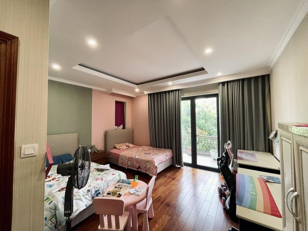 Biệt Thự Cao Cấp 200m² Đường 16m - Vị Trí Đắc Địa Quận Bình Thạnh