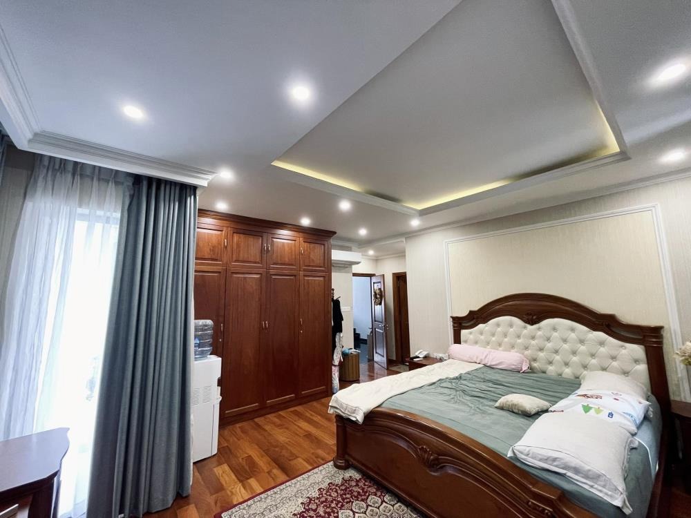 Biệt Thự Cao Cấp 200m² Đường 16m - Vị Trí Đắc Địa Quận Bình Thạnh