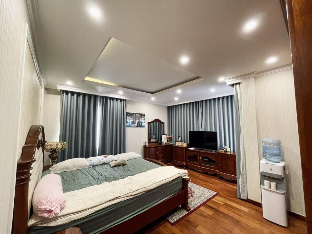 Biệt Thự Cao Cấp 200m² Đường 16m - Vị Trí Đắc Địa Quận Bình Thạnh