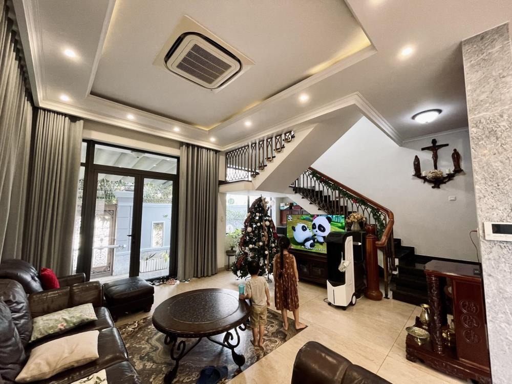 Biệt Thự Cao Cấp 200m² Đường 16m - Vị Trí Đắc Địa Quận Bình Thạnh