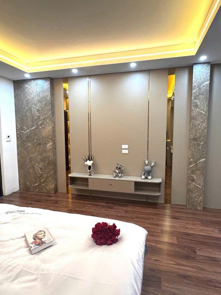 Bán nhà Tây Hồ 7.95 tỷ - Vị trí đẹp, Full Nội Thất, Gần Hồ Tây