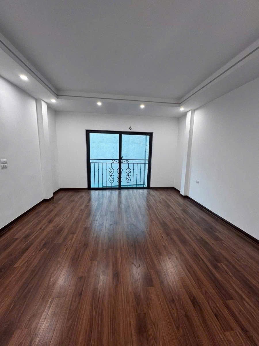 Bán nhà Tây Hồ 7.95 tỷ - Vị trí đẹp, Full Nội Thất, Gần Hồ Tây