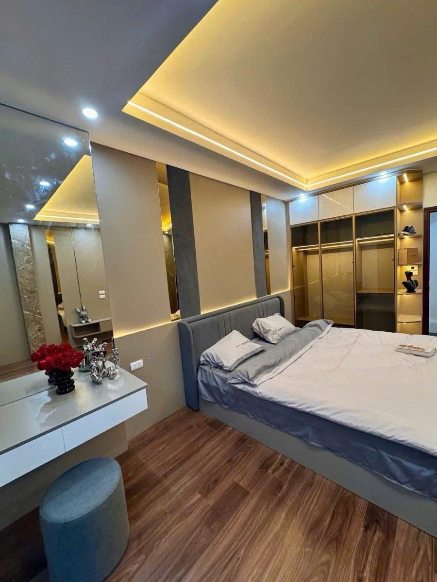 Bán nhà Tây Hồ 7.95 tỷ - Vị trí đẹp, Full Nội Thất, Gần Hồ Tây