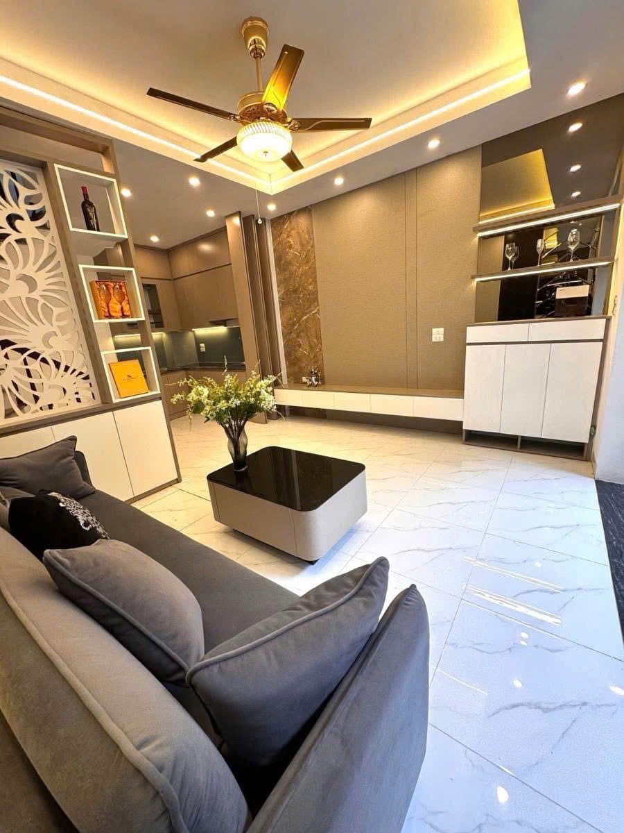 Bán nhà Tây Hồ 7.95 tỷ - Vị trí đẹp, Full Nội Thất, Gần Hồ Tây