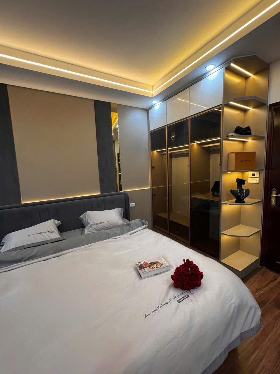 Bán nhà Tây Hồ 7.95 tỷ - Vị trí đẹp, Full Nội Thất, Gần Hồ Tây